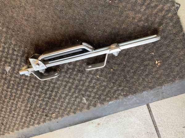 1 cale pieds enfant vélo ancien