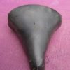 Selle noire à ressorts