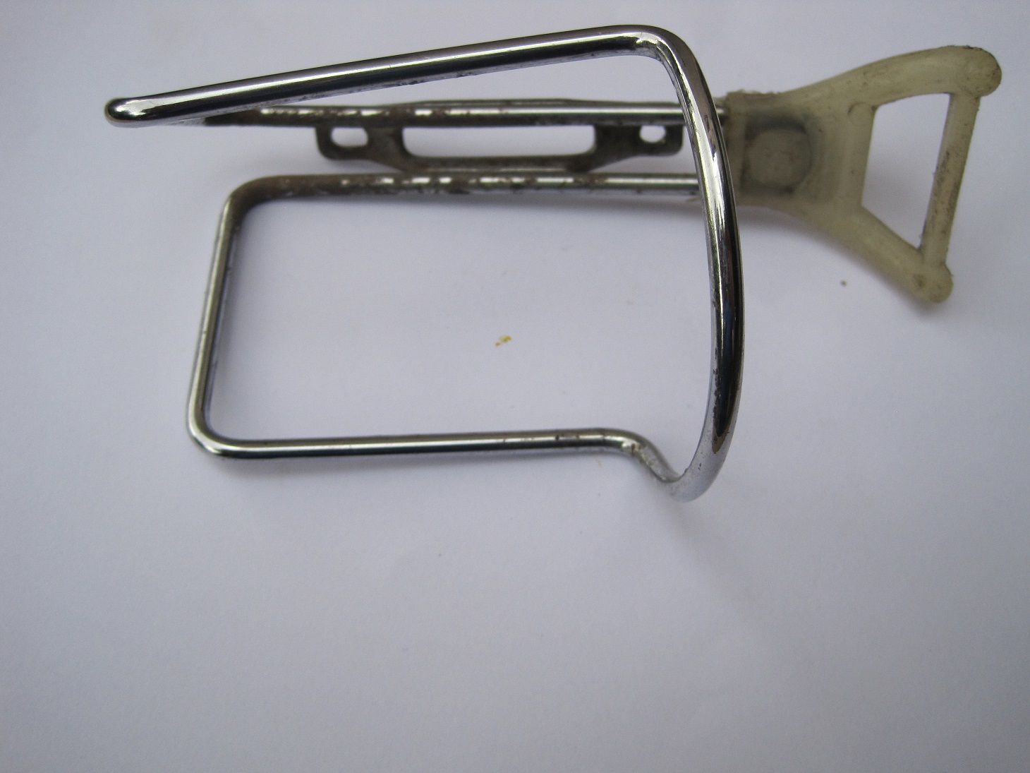 Porte-bidon Vélo AUTHOR ABC-37 - Enlèvement Latéral, Aluminium 6061, Couleur Blanc - Pour Cadre Standard (6.5 Cm)