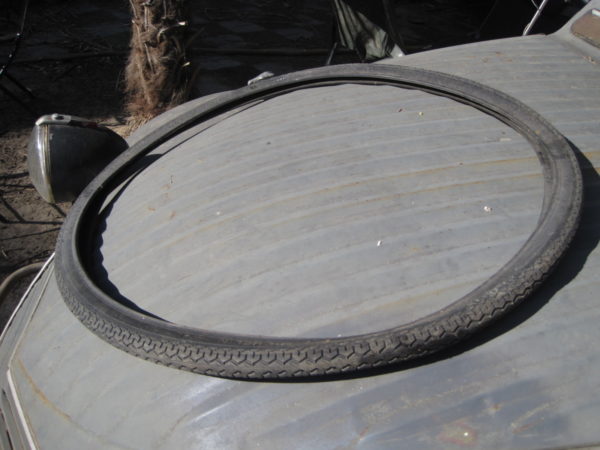 Pneu Michelin noir 650x35A-26x13/8