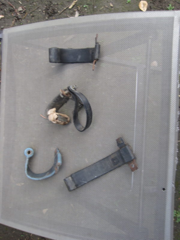 Attache portière de 2cv des années 60